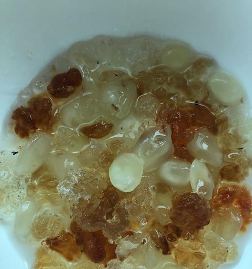 雪莲子，你不知道的美味（探寻雪莲子的食用奥秘，让味蕾尽情享受）
