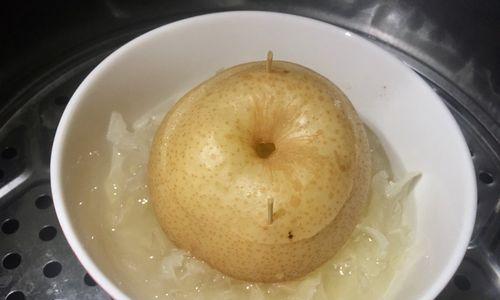 以雪梨川贝炖冰糖，养生润肺又美味（传统中医养生菜谱，川贝养肺必备，四季皆可食用）