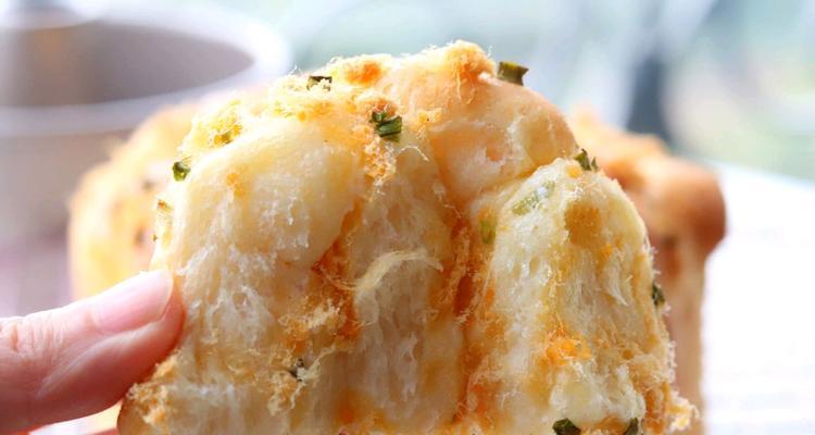 雪花手撕面包的制作方法（用简单的材料轻松打造美味面包）