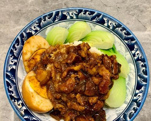 小黄瓜丁香菇卤肉做法详解（家常菜品）