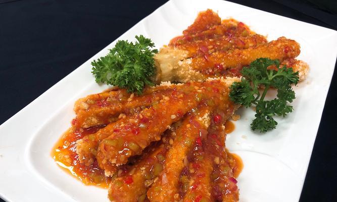 尝鲜小海鱼干炒茄子（美味又下饭，海鲜茄子新搭配）