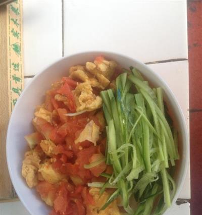 小番茄鸡蛋打卤面的做法（简单易学的美食大全）