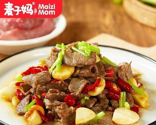 教你手工制作美味小炒牛肉面（口感细腻，肉香四溢，让你重温老北京味儿）