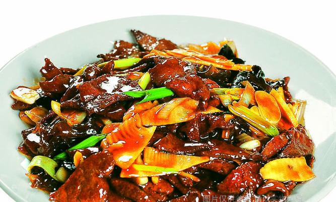 传统小炒馿肉的制作方法（掌握家常美食，尽享舌尖盛宴）