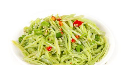 小炒扁豆丝的家常做法（清爽美味，健康又实惠！）