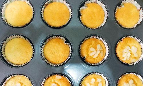 轻松DIY，小杯子蛋糕（快乐享受美食时光）