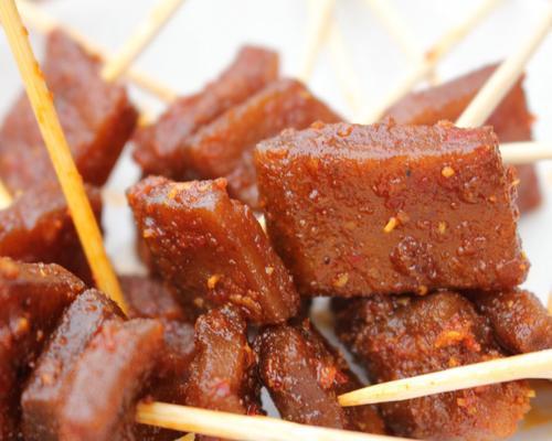 香辣素牛肉的制作方法（口感鲜美，健康营养，超越传统，全素香辣牛肉）