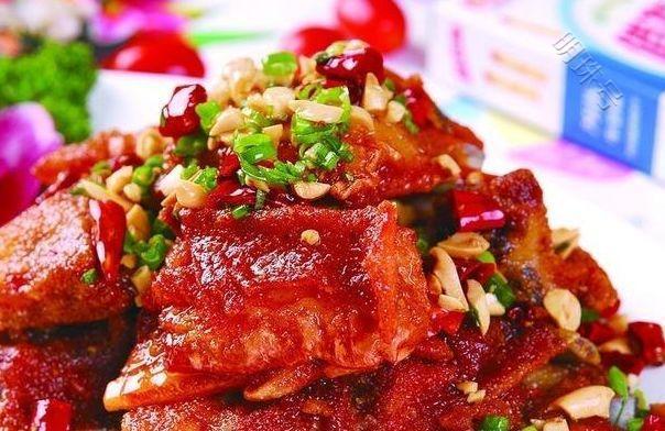 一口香辣酥排骨的制作方法（制作过程简单易学，独享美味佳肴）