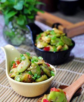 香辣肉沫蚕豆的做法（独具特色的家常美食）