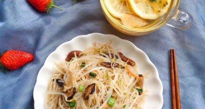 香菇鸡蛋炒米粉的做法（用香菇和鸡蛋炒出美味的米粉）