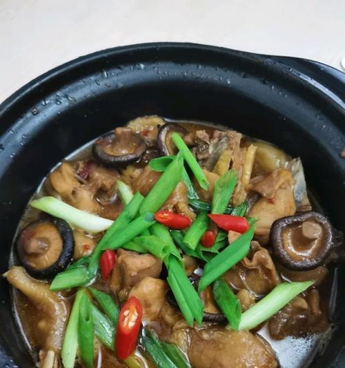 香菇黄豆炖鸡骨的做法（营养美味）