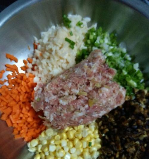 香菇胡萝卜肉馅饺子的制作方法（做出美味的饺子）