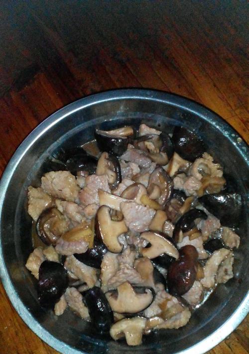 一口香菇粉丝猪肉包的制作方法（古法传承）