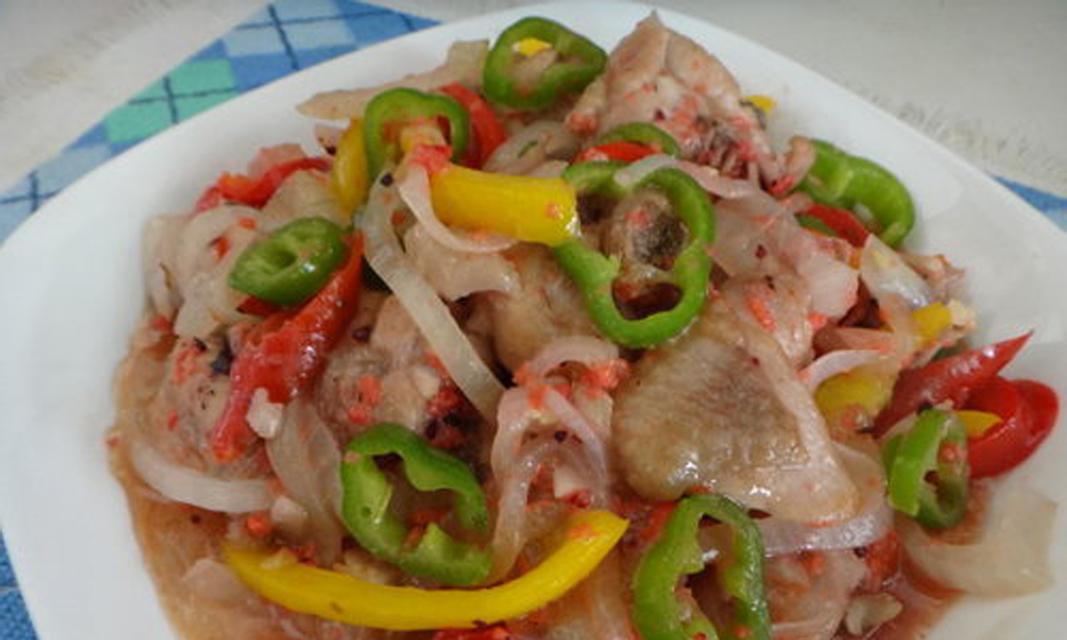 健康鲜美的香菇脆瓜蒸肉料理（教你如何制作口感鲜嫩的蒸肉）