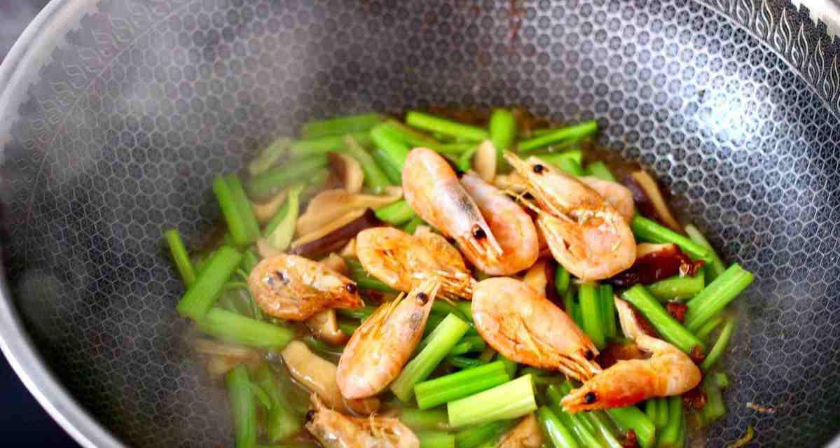 香菇炒香芹，美味健康的素菜佳肴（健康）