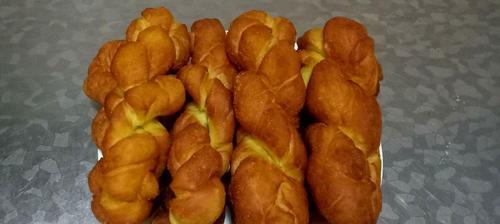 香脆小麻花制作秘籍（15个步骤教你轻松制作美味小麻花）