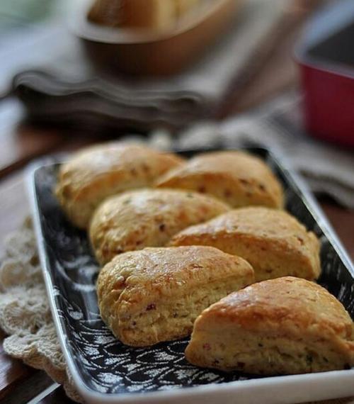 香葱糖饭的制作方法（用“香葱”来提升米饭的美味）