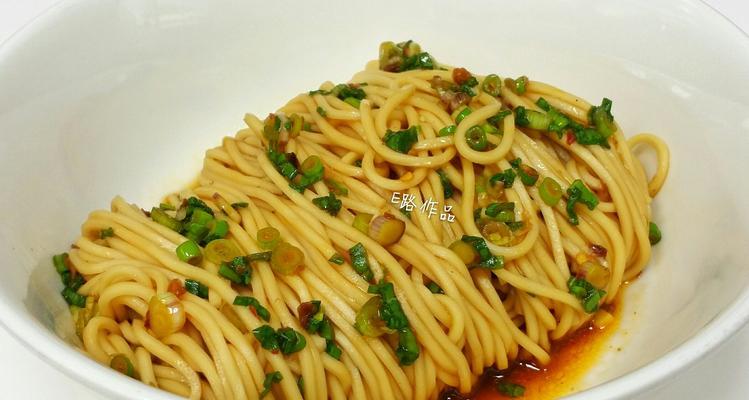 香葱干拌面的制作方法（香气四溢）
