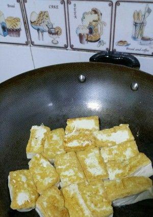 香椿煎豆腐，美味又营养（一道健康美食）