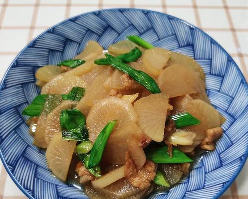 用香料烹饪，美味油渣大变身（以香炒油渣）