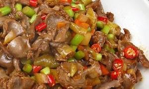香炒鸭肫的制作方法与技巧（让你轻松掌握鸭肫烹调技巧）