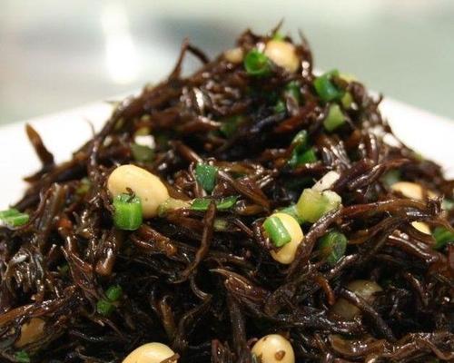 以香炒鹿角菜，健康美味又简单（打造家庭餐桌上的必选佳肴）