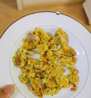 用虾仁蛋饼面轻松做出美味早餐（手把手教你制作虾仁蛋饼面）