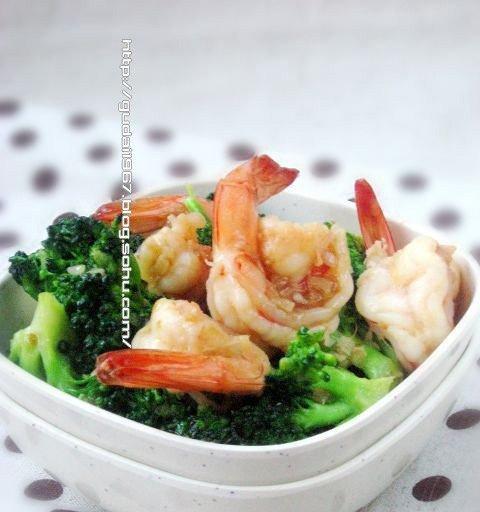 美味健康，虾球炒西蓝花（美食佳肴）