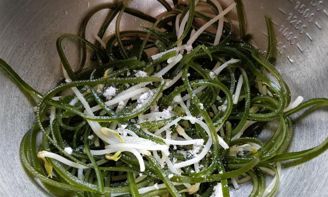 家常美食（以虾球为主料）