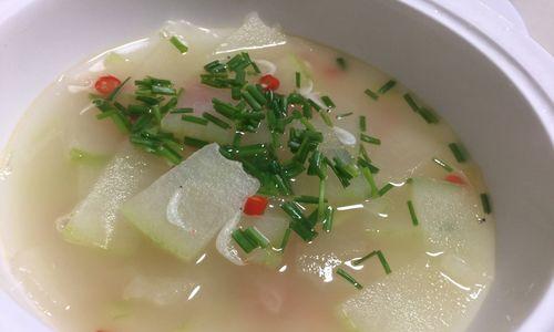 家常美食——虾皮青菜汤的做法（让你品尝简单又美味的清汤美食）