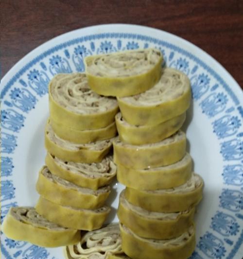 美味可口的虾泥豆腐乌贼卷（原料简单）