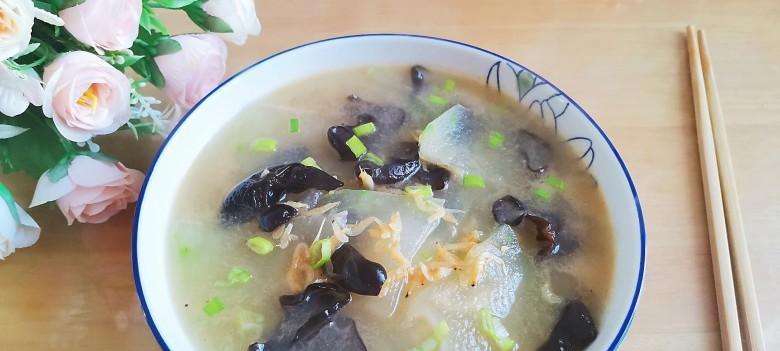 虾米冬瓜西红柿汤的做法（一碗清热解暑的美味佳肴）