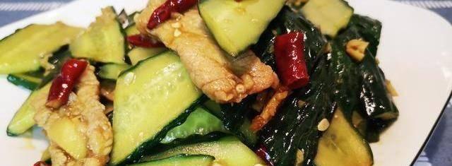 虾米炒青瓜，清爽美味的夏日佳品（教你如何制作一道清爽可口的虾米炒青瓜）
