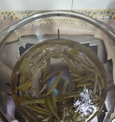家常美食——以西红柿莼菜鸡蛋汤为主题的菜谱分享（营养丰富）