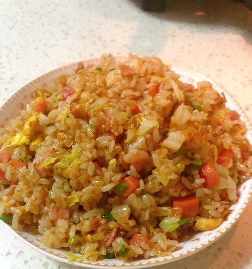 做一份营养丰富的西红柿炒蛋拌饭（简单易学）