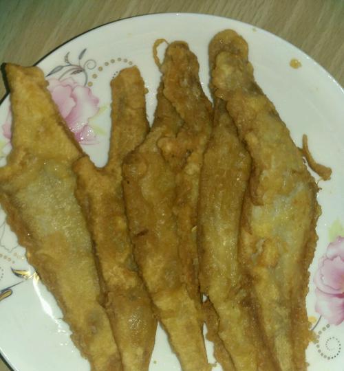 以西瓜皮为材料的美食——西瓜皮鱼（自制营养美味）
