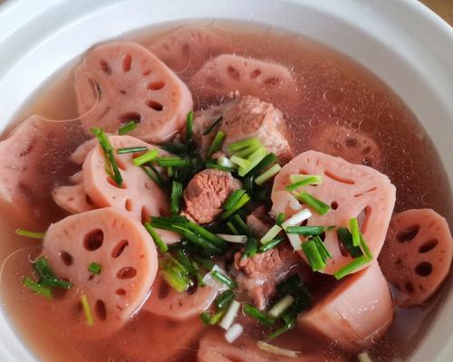 清凉夏日必备，尝鲜以西瓜皮排骨汤（营养丰富）