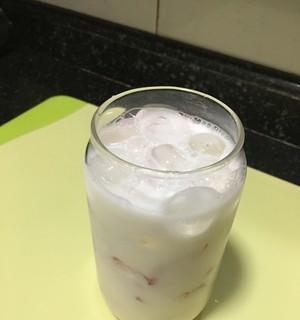 教你轻松做出美味清凉的西瓜牛奶冰（想要夏天不热）