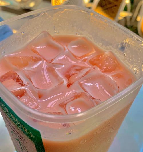教你轻松做出美味清凉的西瓜牛奶冰（想要夏天不热）