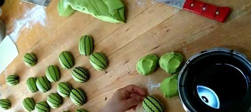 教你制作美味可口的西瓜馒头（西瓜馒头的做法及制作技巧）