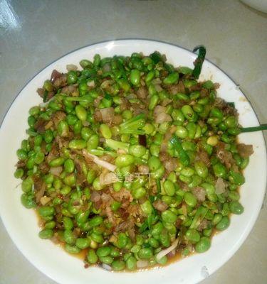 西瓜翠衣炒毛豆，美味清爽的夏日小菜