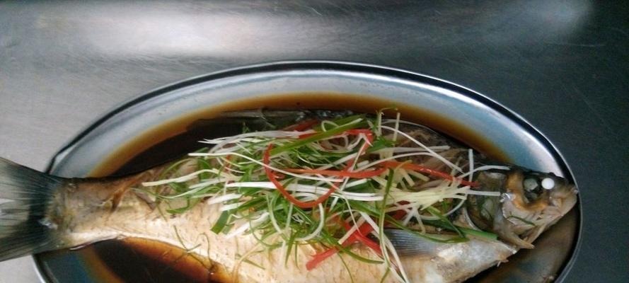 冰糖红烧武昌鱼的制作方法（学会如何制作一道美味的武昌鱼）