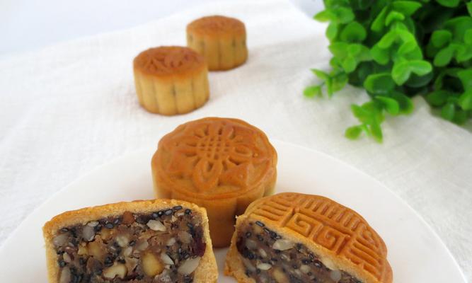 制作美味伍仁月饼（传统佳节必备）