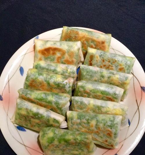 手把手教你制作网皮春卷（让你的春卷更加酥脆美味）