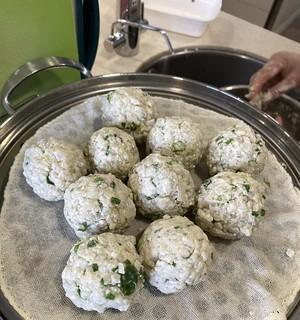 丸子白萝卜汤，营养又美味（做法简单易学）
