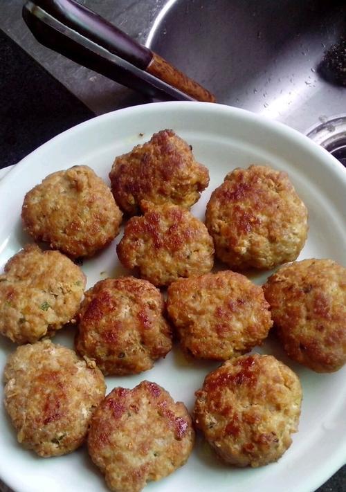 手把手教你制作美味的以丸到一起（掌握关键做法）