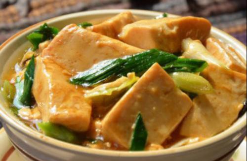 豌豆苗烩豆腐，美味又营养（学会这道菜）