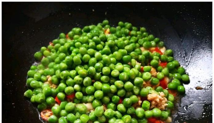豌豆胡萝卜炒土豆（家常菜谱）