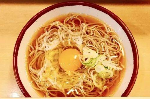 豌豆骨汤姜康面，营养丰富的美味佳肴（家常口感）