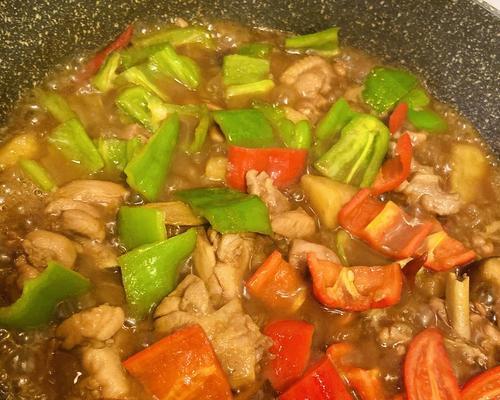 豌豆炒鸡块，美味健康的家常菜（健康鸡肉的搭配之道）